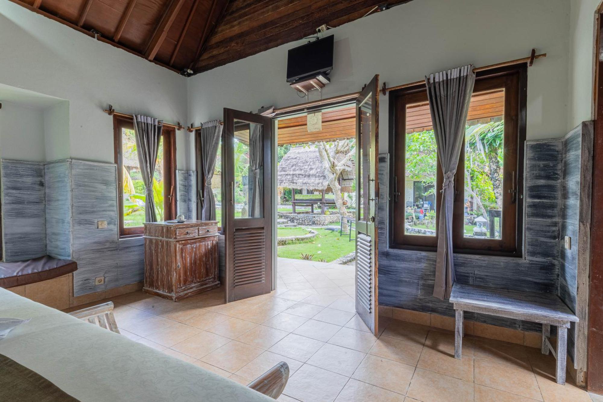 The Tanis Beach Resort Nusa Lembongan Eksteriør billede